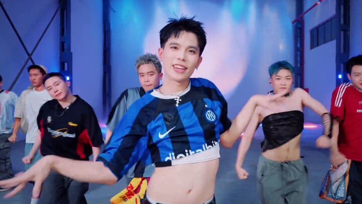 Super exciting! World-class masterpiece, the universe's first nine boys danced Lin Nayeon's SOLO2 AB