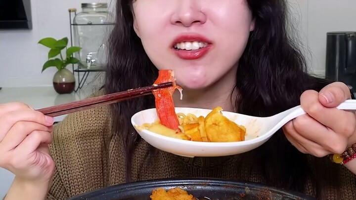 #Hotpot Militer ala Korea Aku sampai merinding lihatnya #PencintaMakanan