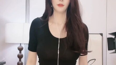 Bà Trương quyến rũ