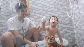 Apocalypse? Two guys who hate bathing the most are showering together