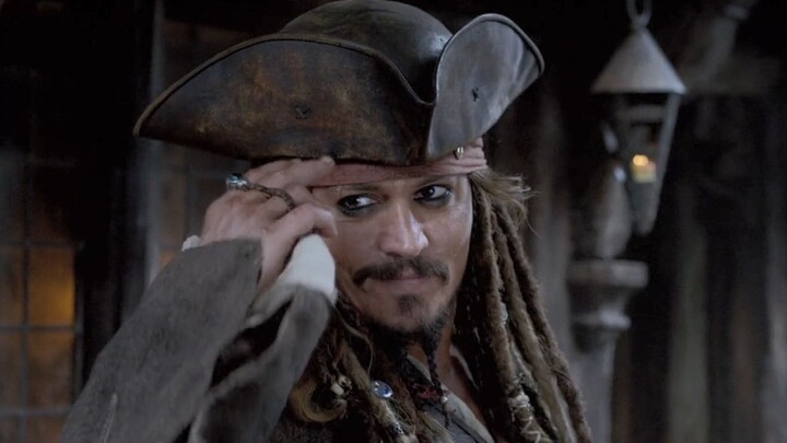 "คุณดูคุ้นๆ นะ ฉันเคยปล้นคุณไหม" Pirates of the Caribbean 1-5 mashup