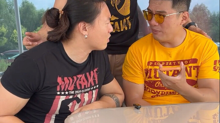 لم أكن أتوقع أبدًا! اتضح أن صديقي المقرب هو في الحقيقة!