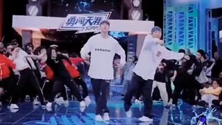 【وانغ ييبو】 تعالوا استمعوا إلى آراء الراقصين المحترفين حول وانغ ييبو