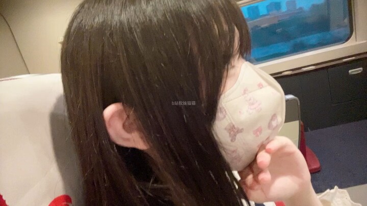 【软妹猫猫已成年嘤】最新视频来袭，快来看看吧！