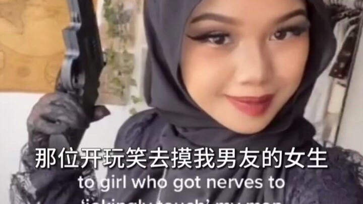 Ada orang yang memang kelewatan banget, kalau nggak bisa ngomong ya udah nggak usah ngomong~