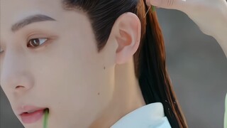 Damn it, I really want to cry during this part. One of them has no love and the other is still havin