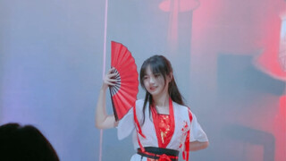 Dance to the Bright Moon|การแข่งขันความสามารถพิเศษน้องใหม่|ถ่ายภาพแผ่นดินไหวของเพื่อนร่วมห้องโดยตรง