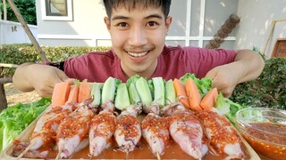 หมึกไข่ย่าง ไข่เต็มท้อง!! ราดนํ้าจิ้มซีฟู้ดสุดแซ่บ...