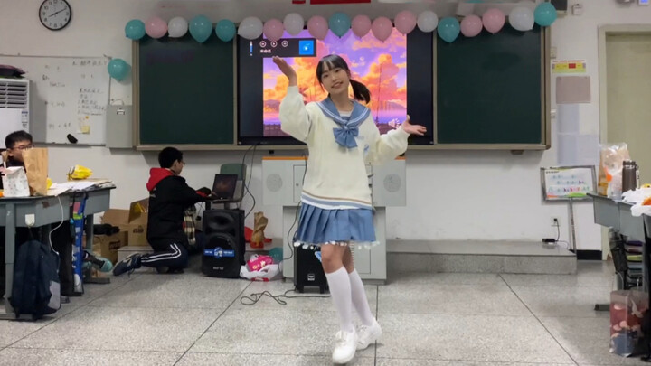[Dance]Dance in New Year Party at school|'恋爱サーキュレーション'