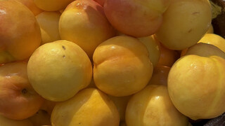 Anak-anak dari Tiongkok Timur Laut yang sakit kepala dan demam pasti harus makan selai persik kuning