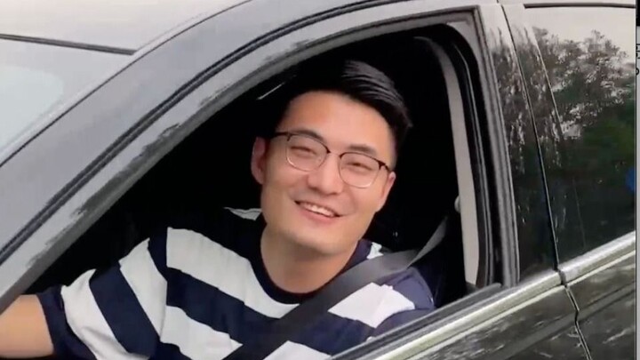 很多人因为判断不了车距总是小刮小蹭，学会这几点开车再也不刮蹭