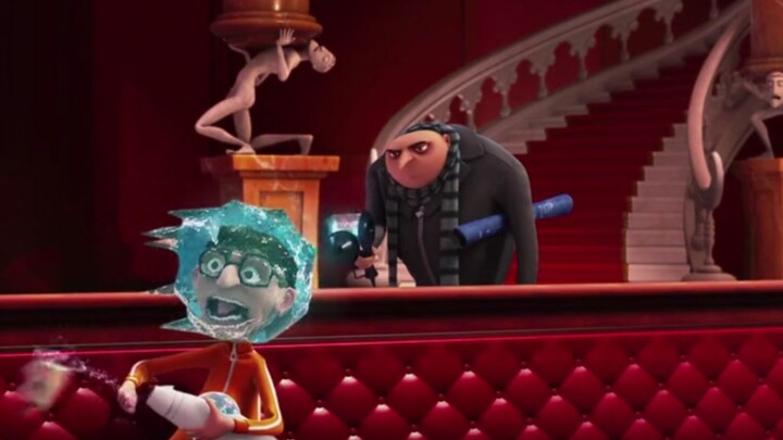 Looking at the guy who stole the pyramid in front of him, Gru froze his head with a water gun