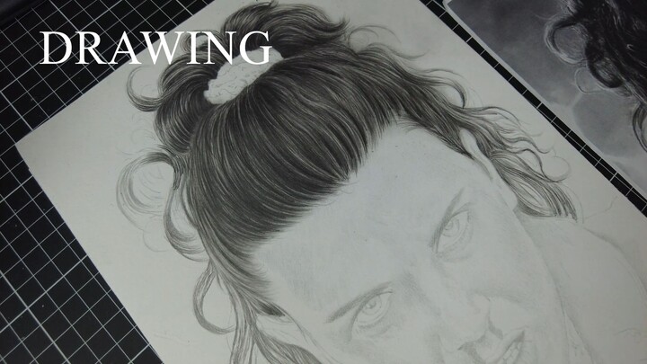 Desenhando um cabelo realista com grafite