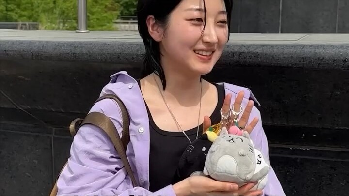 Wen Junhui | Street Interview with Fans in Korea | SEVENTEEN’s “Inhuman” Charm | Korean Subtitles | 