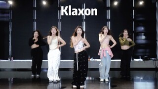 Lagu baru (G)-IDLE "Klaxon" Koreografi Demi tersedia dalam versi lengkap
