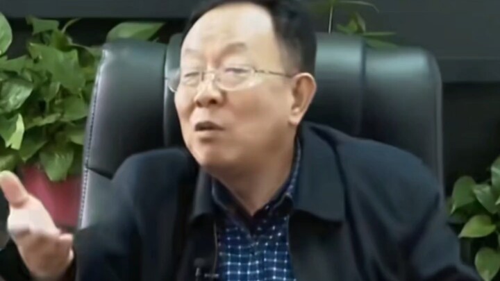 Sebelum berangkat ke luar negeri: Xiao Li, Xiao Wang; Setelah berangkat ke luar negeri: Kepentingan 