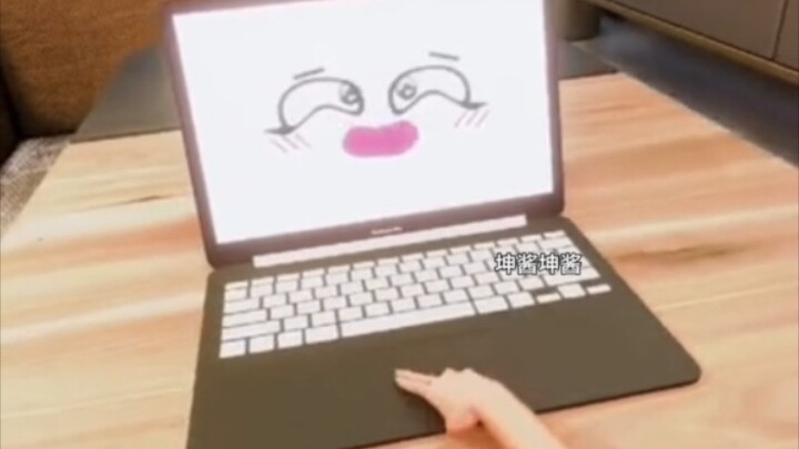 骚电脑，看我摸死你