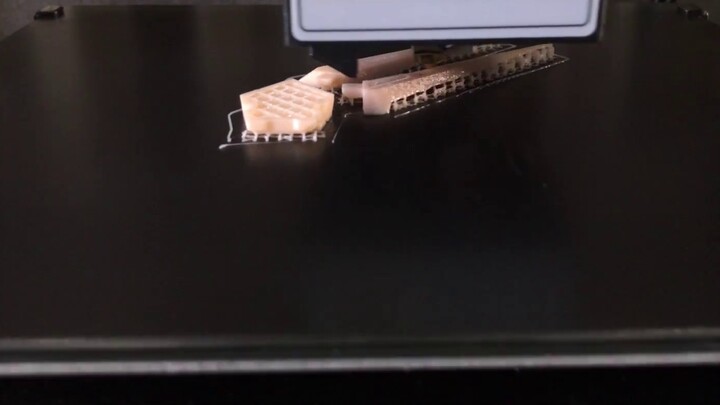 [Model Play Magic Chat] เป็นไปได้ไหมที่จะใช้การพิมพ์ 3 มิติเพื่อสร้างเสาอากาศกันดั้มได้สำเร็จ?