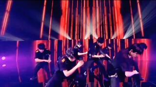 “少 年 美”