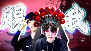 لقد أصبح من المستحيل الرد على كل الانتقادات، فلماذا نُطِيل الحديث؟ إذا كنت ستلعب في الخطّ العلوي، فع