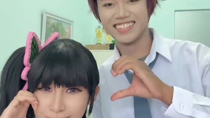 COSPLAY ANIME| pamerin orang terdekat
