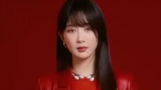 Smile! Are you impressed by Yang Zi's red photo shoot?