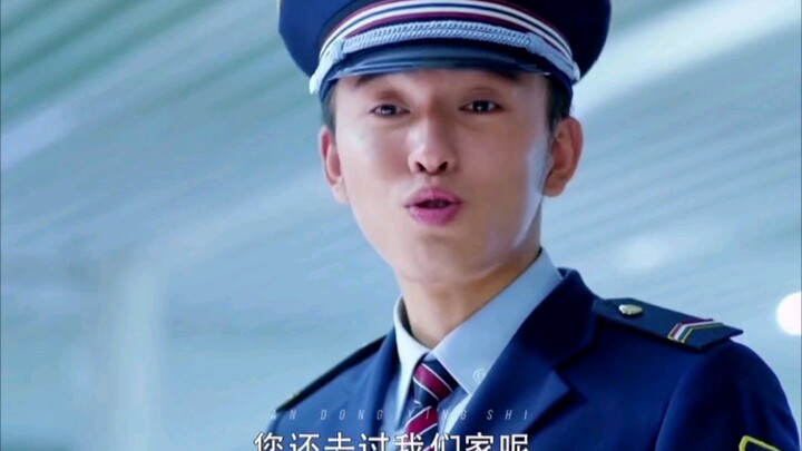 Membongkar aib di depan atasan: karena terlalu bodoh atau karena punya dukungan kuat di belakang?