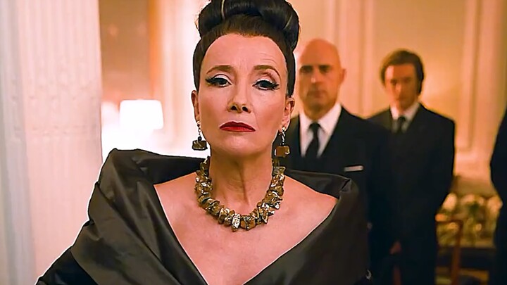 This girl is a runway powerhouse—so amazing!