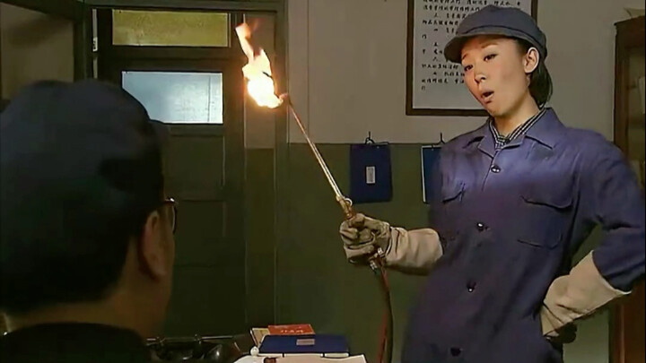 Kalau perempuan sudah nekat, nggak ada yang bisa nahan—batang las aja bisa jadi lauk makan!