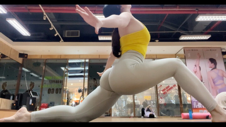 Daily Yoga Stretching: You guys have no idea how flexible I am!