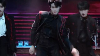 They are all very handsome, but why does Xiao Zhang Zhang give me the feeling of a mature man? Mom i