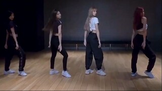 BLACKPINK - '뚜두뚜두 (DDU-DU DDU-DU)' DANCE PRACTICE VIDEO (MOVING VER.)