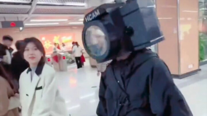 Konon di dunia persilatan beredar banyak legenda tentangnya!