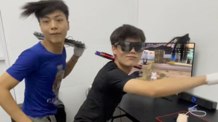 Membawa ajudan untuk beradaptasi di garis depan