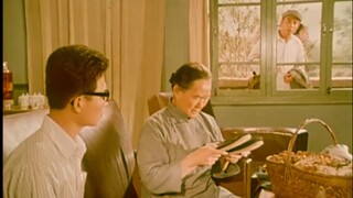 فيلم 1975 "الانشقاق" يُظهر استعباد الفكر لدى المثقفين وانفصالهم عن الجماهير (اطلع على الملخص أولاً)