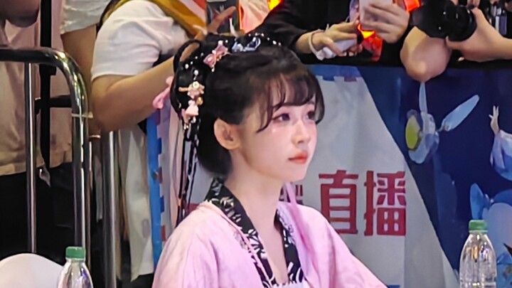 紫颜-小仙紫⭐bdf2025宅舞大赛评委表演——寄明月