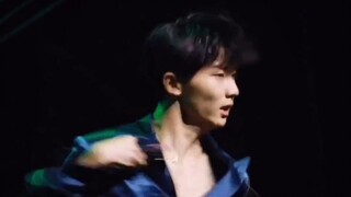 【ما جياكي】 فتى البوب الصيني البالغ من العمر 17 عامًا يرقص على أغنية EXO "LoveShot"، هذه الحركة للورك