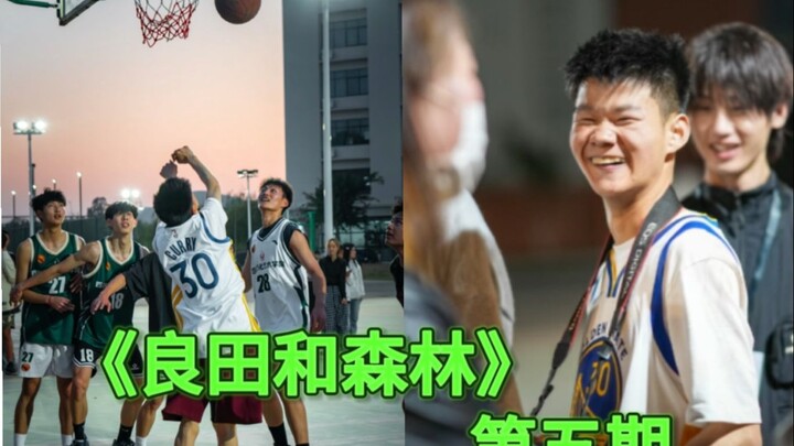 奇怪，明明打的这么糟糕的比赛， 为什么还看得我热泪盈眶？可能是…