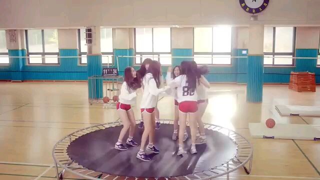 GFRIEND - Glass Bead Official MV