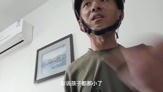 لم أقابل زبونًا كهذا من قبل أثناء عملية الإصلاح في الموقع. إنه مُعلّم روضة أطفال. هناك أنواعٌ مُتنوّ