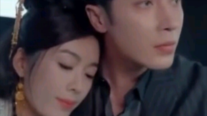 Run,Mommy,Run! Daddy's on the chase!