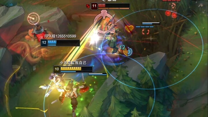 When the single clown is laning against the LPL professional player..