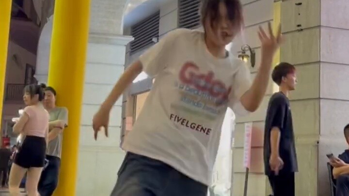 When I was shopping, I suddenly started to think about it.