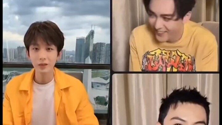 Cheng Yi, Zeng Shunxi, kalian berdua memang benar-benar cocok jadi tipe cowok kocak! Kocak banget, h
