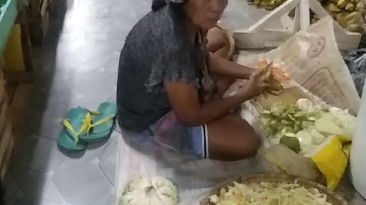 Salamat nay, kahit mahirap lang tayo ay nagagawa mo parin akong pag aralin kahit ikaw nalang mag isa