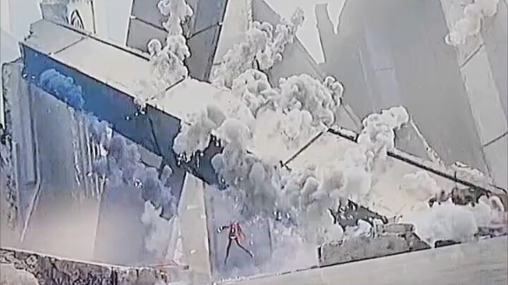 Lucia vs Lucia Crimson