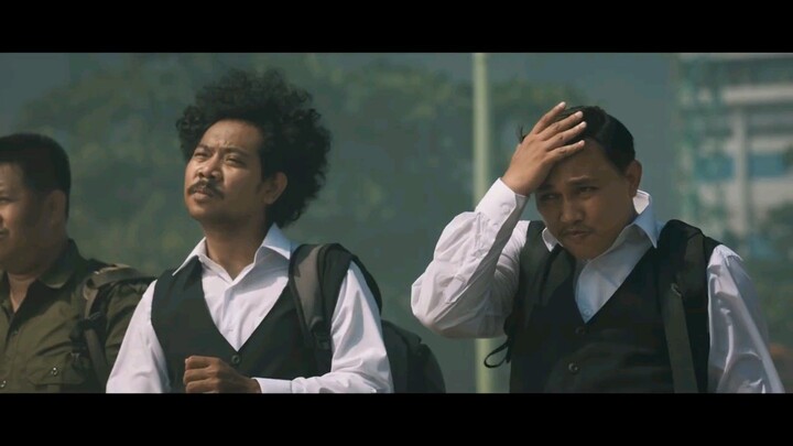 COMIC 8 - FILM BIOSKOP