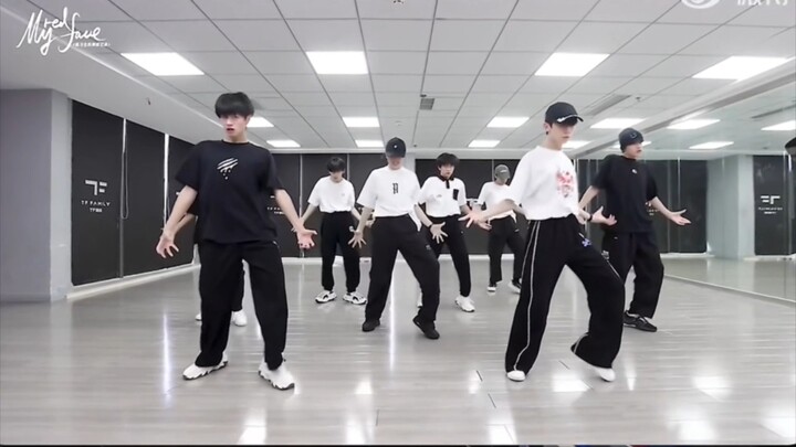 The most comprehensive Youngblood for the third generation—on the dance front, they’re truly otherwo