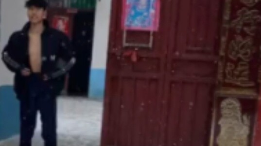 This is my younger brother. He created a set of dance that combines martial arts and street dance. P