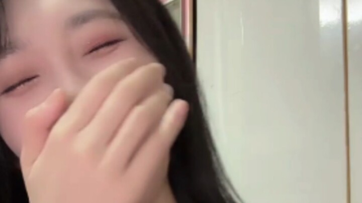 [宋昕冉 迪丽热巴]“第278个关注 7.8是我的生日 这是爱我的意思”